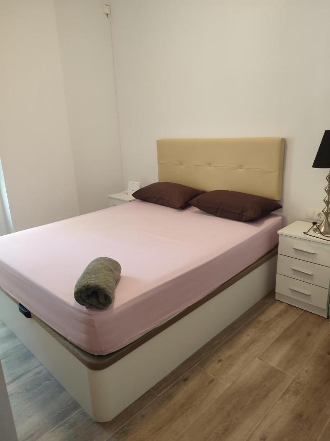 Premier Apartments Valencia Bagian luar foto